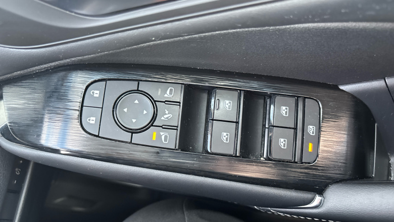 Nissan Qashqai 1.3 DiG-T MH 158 Premiere Edition 5dr Xtronic Petrol Hatchback